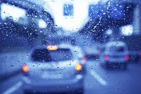 雨に日の運転に気を付けて！